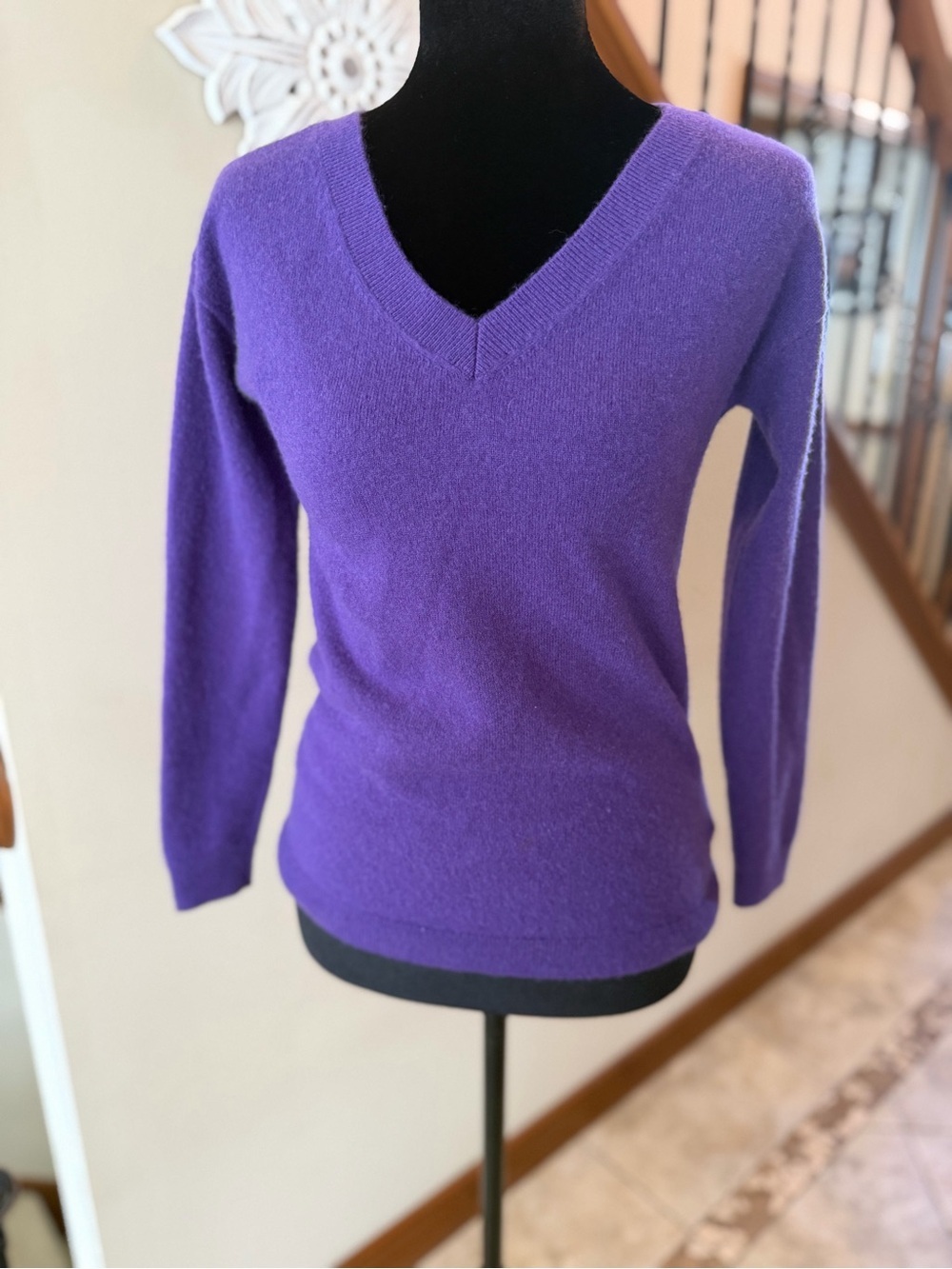 Talbots Petite 100% Cashmere Purple V Neck Sweater Petite Small